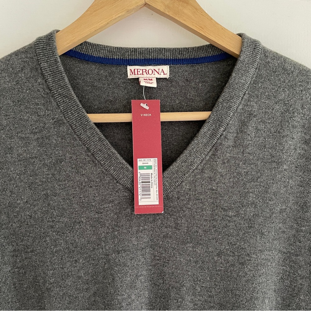 NWT Merona Gray V-Neck Sweater - Picture 2 of 4